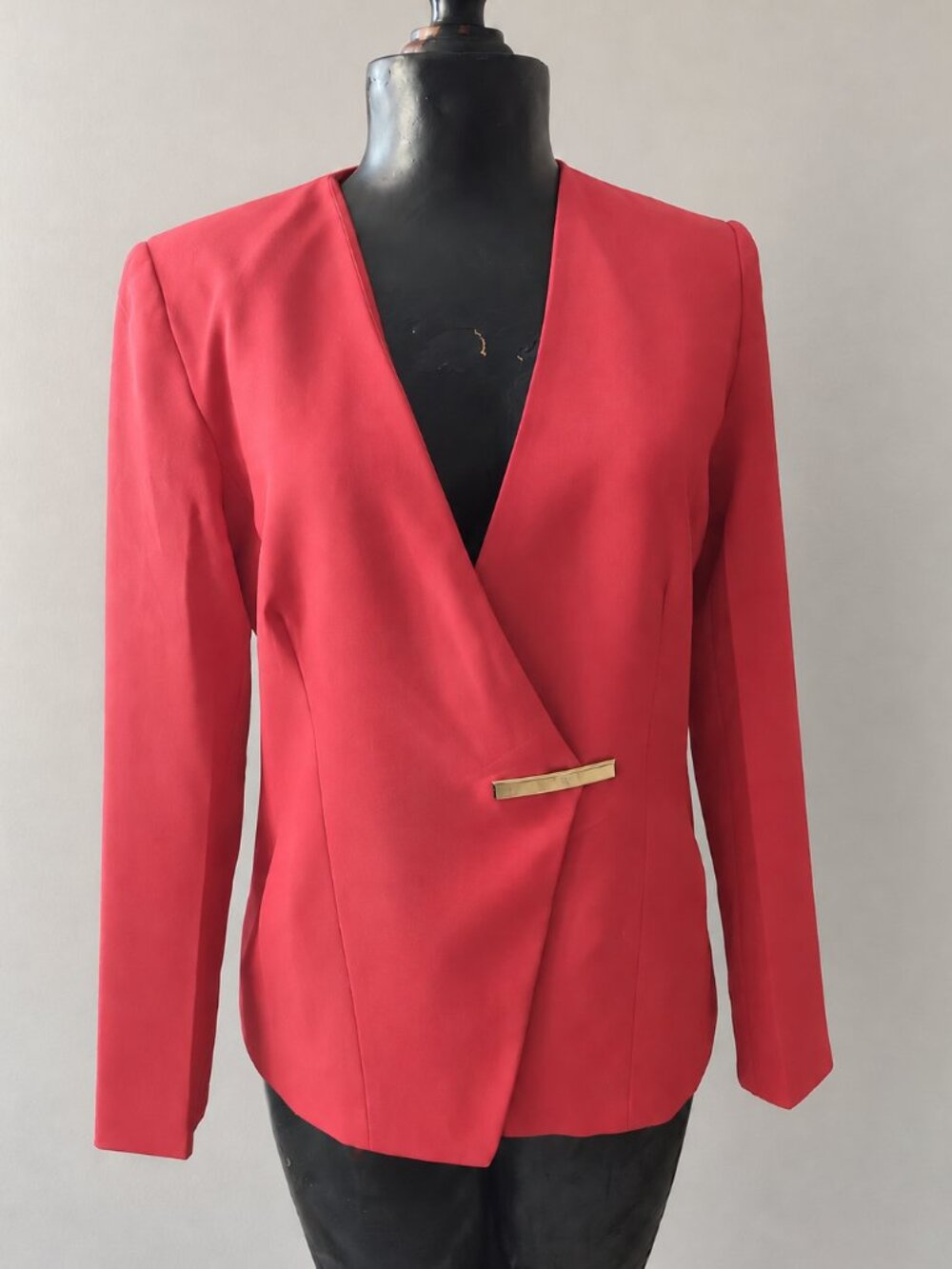 Calvin Klein Red Asymmetric Bar Closure Blazer Jacket Size 6 Gold Hardware
